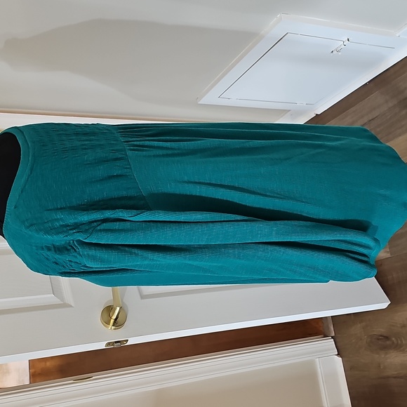 Top - Picture 7 of 16